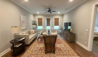 1718 W Farmville, Auburn, AL 36830
