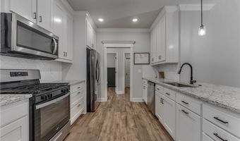 13 Hinckley Cir, Bella Vista, AR 72714