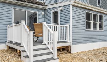 3 Drake Dr, Bayville, NJ 08721