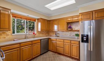 35 Kau St, Kula, HI 96790