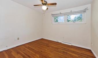 87 Buckingham Dr, Albany, NY 12208