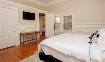 45 Ayrault St 5, Newport, RI 02840