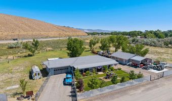 2 Marina Dr, Dayton, NV 89403