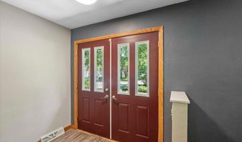 6337 Piping Rock Rd, Madison, WI 53711