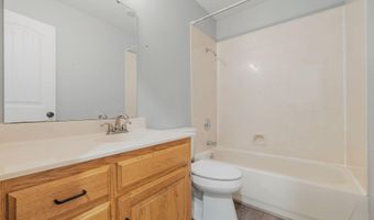 1019 Daniels St, Aurora, MO 65605