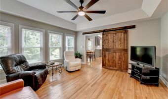 6393 Chestnut Pkwy, Flowery Branch, GA 30542