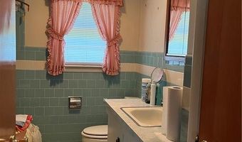 1369 Hope Rd, Cranston, RI 02831