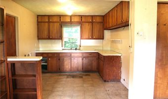 323 Fox Dr, Ashtabula, OH 44004