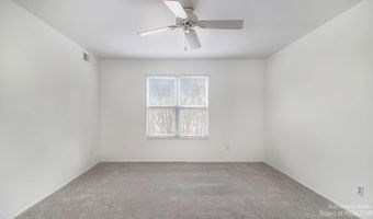 2235 S Huron Pkwy 4, Ann Arbor, MI 48104
