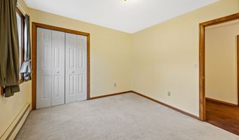 14 Colonial Ct, Cheshire, CT 06410