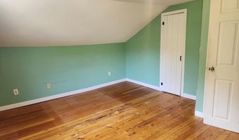 1082 W River Rd, Brattleboro, VT 05301