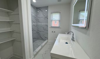 2015 WEYMOUTH Dr, Albany, GA 31721
