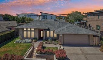 3816 Zoe St, San Diego, CA 92117