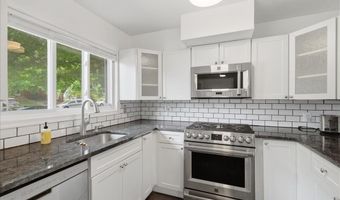 709 N PRYOR St, Alexandria, VA 22304