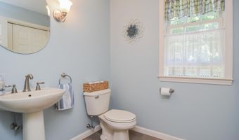 22 Sargent Rd, Brookline, NH 03033