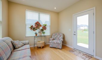 580 N Highlander Way, Addison, IL 60101