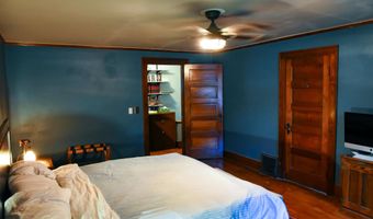 1011 W OKLAHOMA St, Appleton, WI 54914