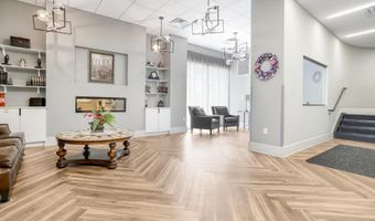 5300 HOLMES RUN Pkwy 417, Alexandria, VA 22304