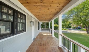 26 Westmoreland St, Narragansett, RI 02882