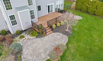 16 Heritage Dr, Allentown, NJ 08501