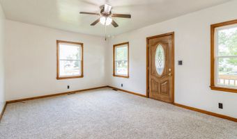 305 6th St, Adair, IA 50002