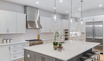 6908 GREYSWOOD Rd, Bethesda, MD 20817