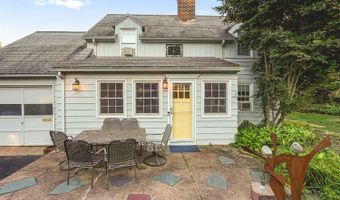 35 Lakewood Cir N, Manchester, CT 06040