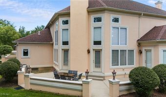 460 Berwick Cir, Aurora, OH 44202