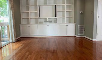 3834 13TH St N, Arlington, VA 22201