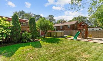 72 Winifred Ave, Warwick, RI 02889