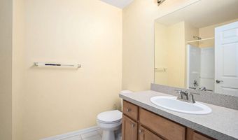 2768 S Knightsbridge Cir, Ann Arbor, MI 48105