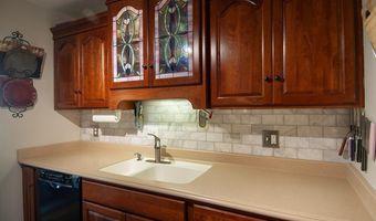 922 ARAPAHO St, Cheyenne, WY 82009