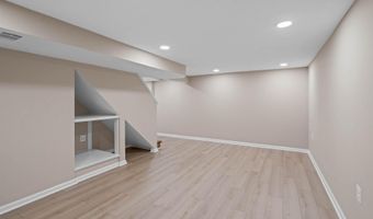 5313 WAKEFIELD Rd, Bethesda, MD 20816