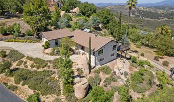 28410 Faircrest Way, Escondido, CA 92026