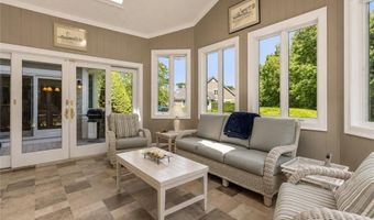 36 Overlook Dr 36, North Kingstown, RI 02852