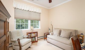12 Sarah Ct, Amityville, NY 11701