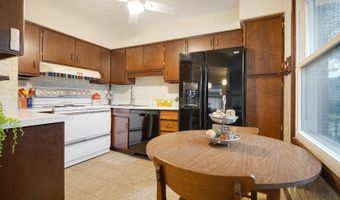 326 E Alden Dr, Addison, IL 60101
