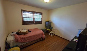 6114 Edinburg St, Bel Aire, KS 67220