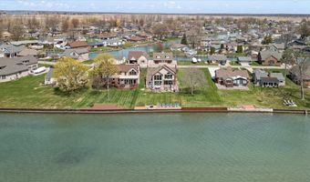 8115 Colony Dr, Algonac, MI 48001
