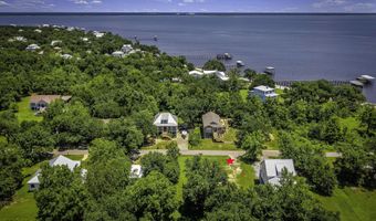 112 Leopold St, Bay St. Louis, MS 39520