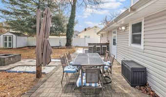 376 Folino Dr, Bridgeport, CT 06606