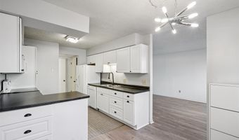 944 Sunburst Ln, Altoona, IA 50009