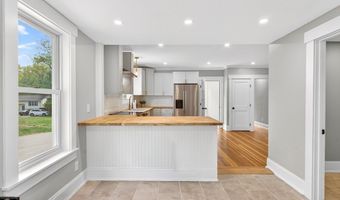 148 Center St, Ashburnham, MA 01430
