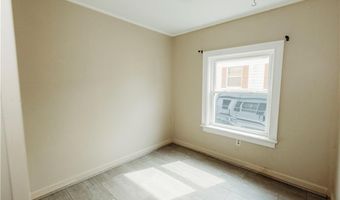 840 Forest Park Ave, Middletown, RI 02842