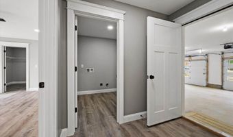 633 Streamside Ave, Hermon, ME 04401