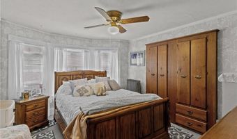 161 Ocean Ave, Cranston, RI 02905