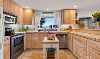 720 Sky Mountain Ln, Alpine, CA 91901