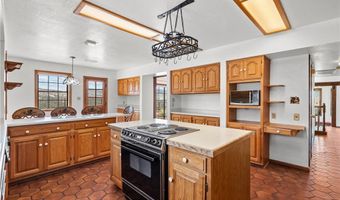 8525 Wildflower Ln, Agua Dulce, CA 91390