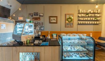 14 Court Sq, Alton, MO 65606