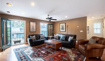 22 Young St, Newport, RI 02840